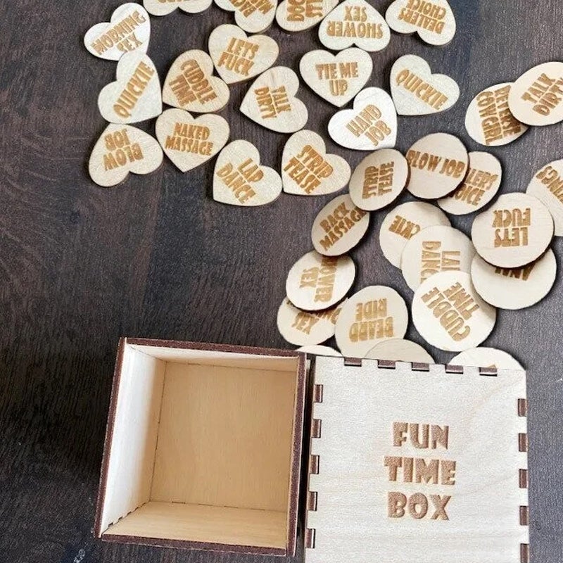 Fun Date Night Activity Tokens & Box (Set of 20 Pieces)