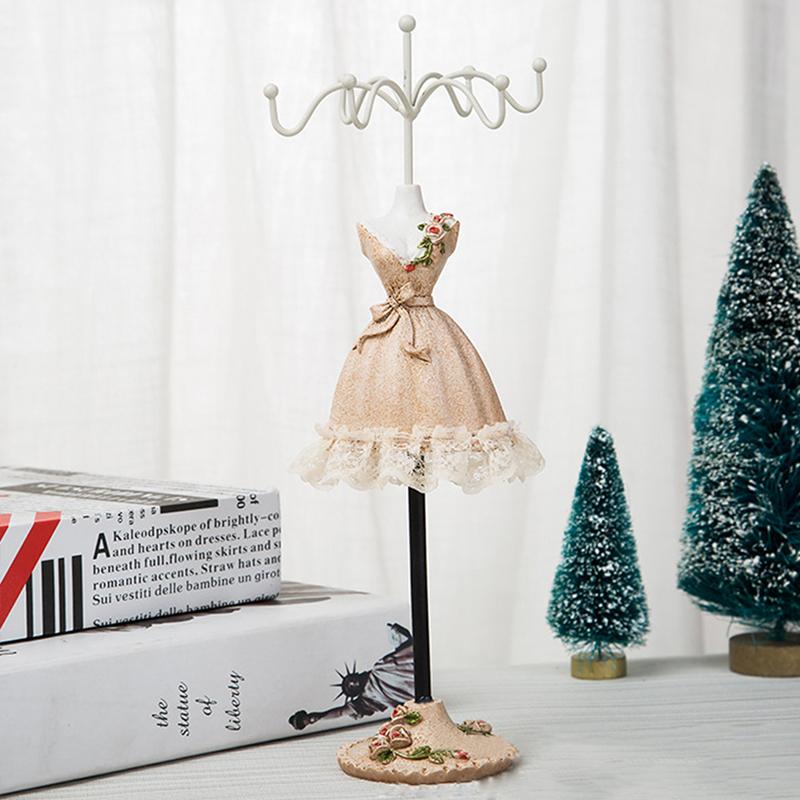 Creative jewelry stand female bust made of resin