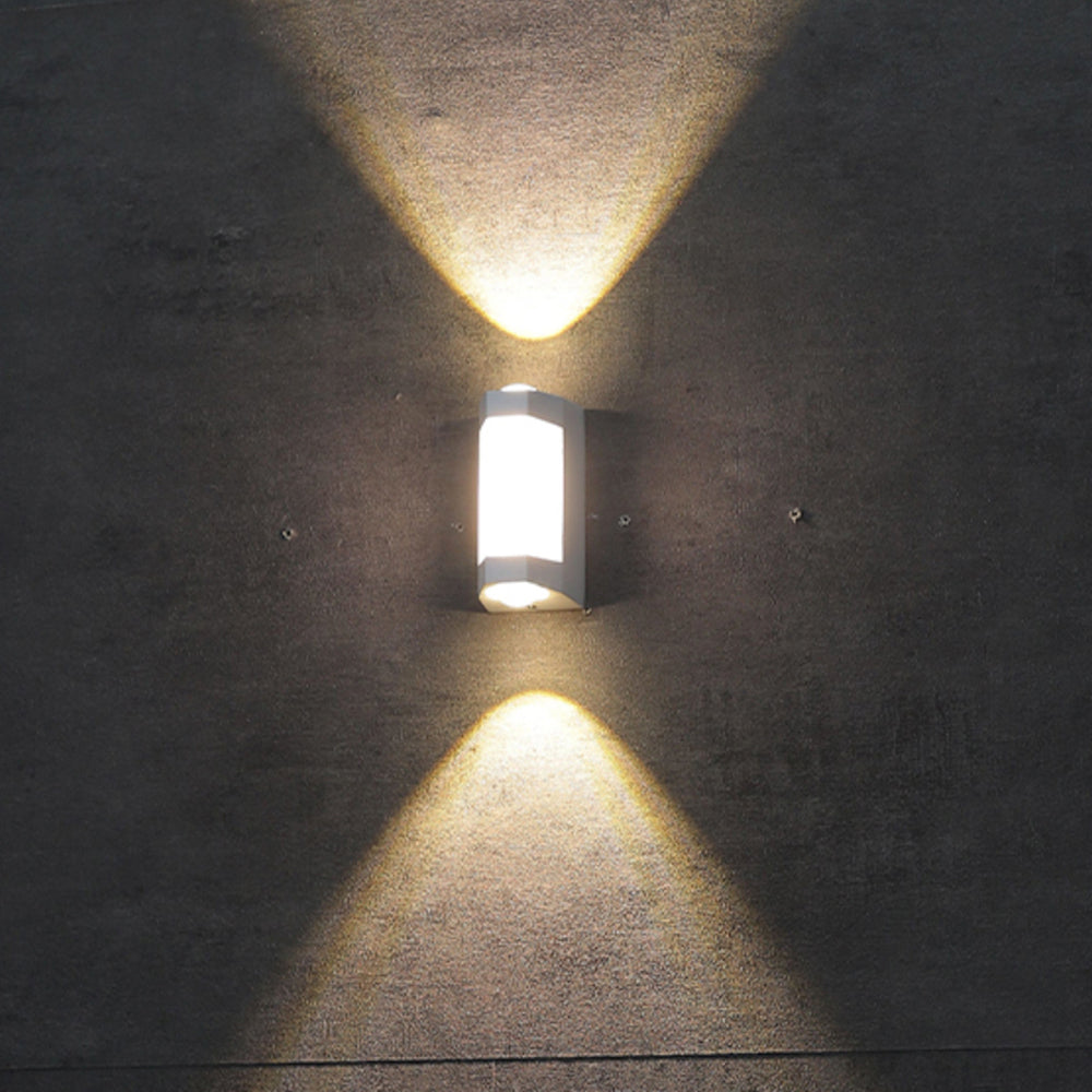 IP65 Waterproof Outdoor Wall Lamp