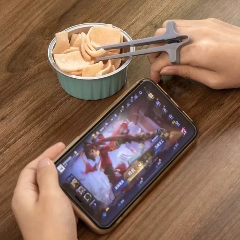 SnackMaster — Snack clean, play longer and never lose focus! (4 pieces)