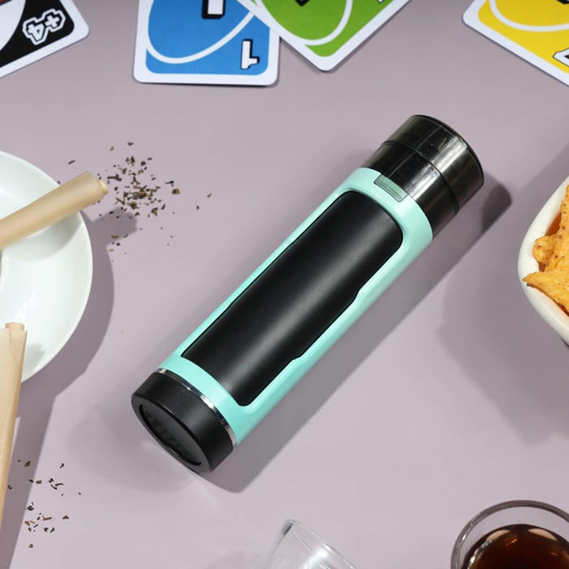 Portable manual plastic cigarette shredder with double pipe