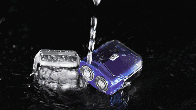 LuxRazor Elite Travel Razor | Compact magnetic design for effortless shaving on the go