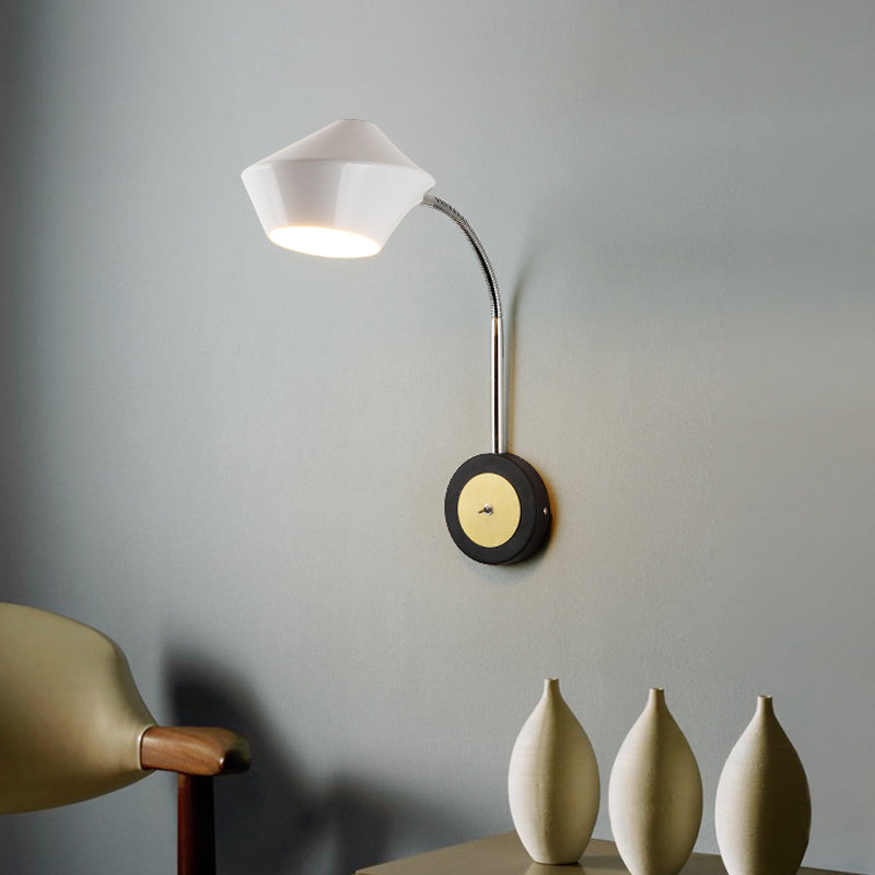 Urn Wall Light Contemporary Metal 1-Bulb Wall-Mounted Lighting in Black and White