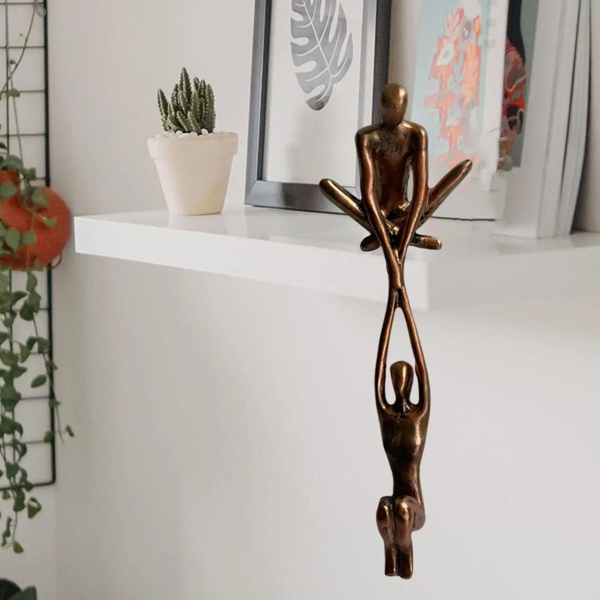 Sculpture Figurine Love and Strength Decorative
