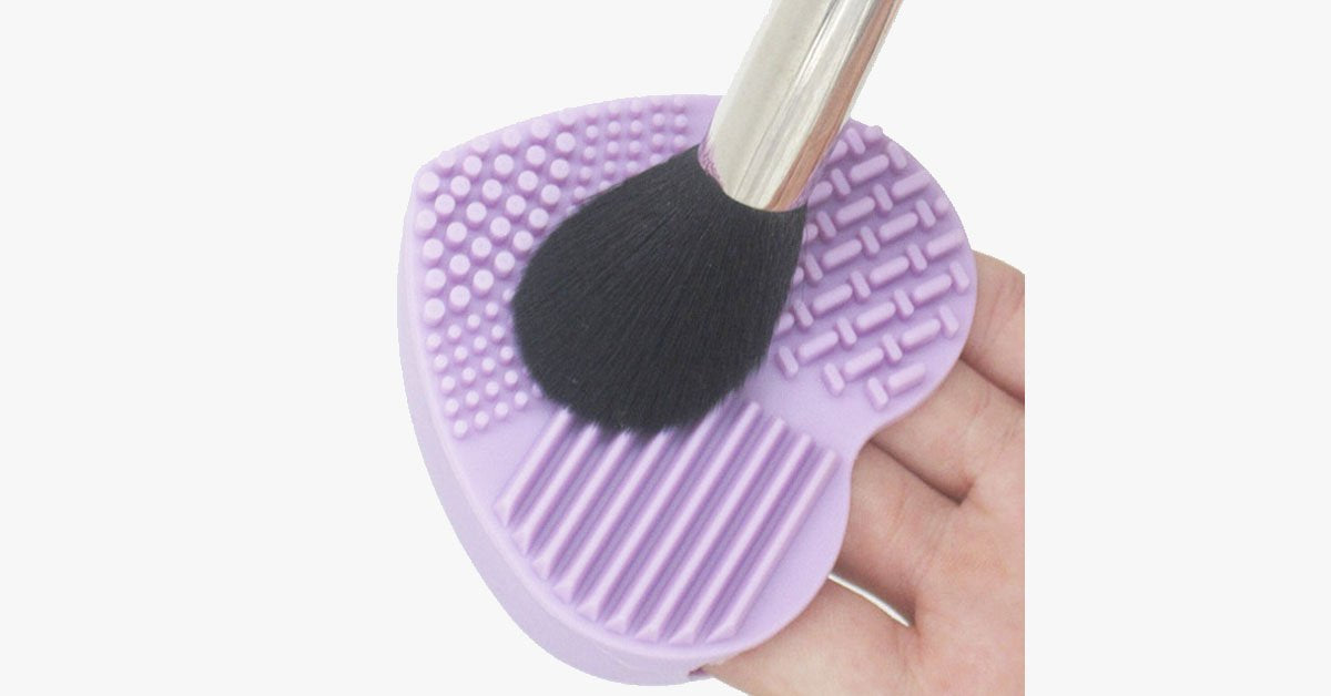 Heart-Shaped Silicone Cosmetic Brush Cleaner Plate Convenient and Easy to Use - Cleans Your Brushes Gently!