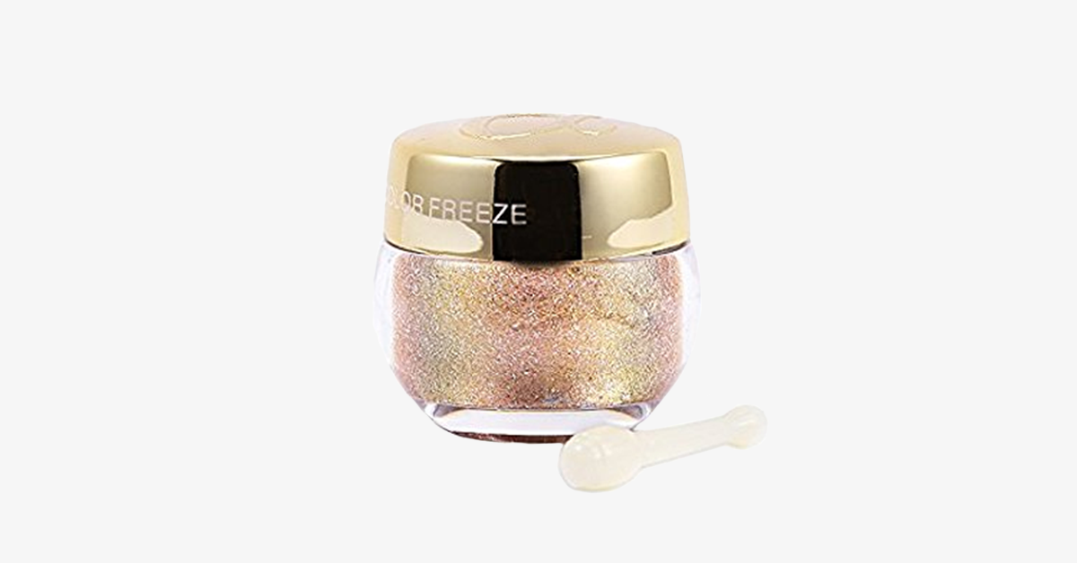 3D Glitter Eyeshadow – Achieve the perfectly dramatic look for any party!