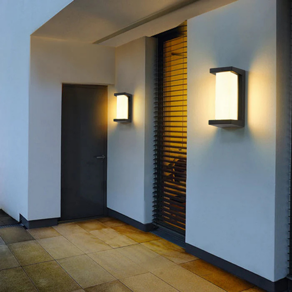 Outdoor LED Wall Lamp with Motion Sensor and Energy-Efficient Lighting