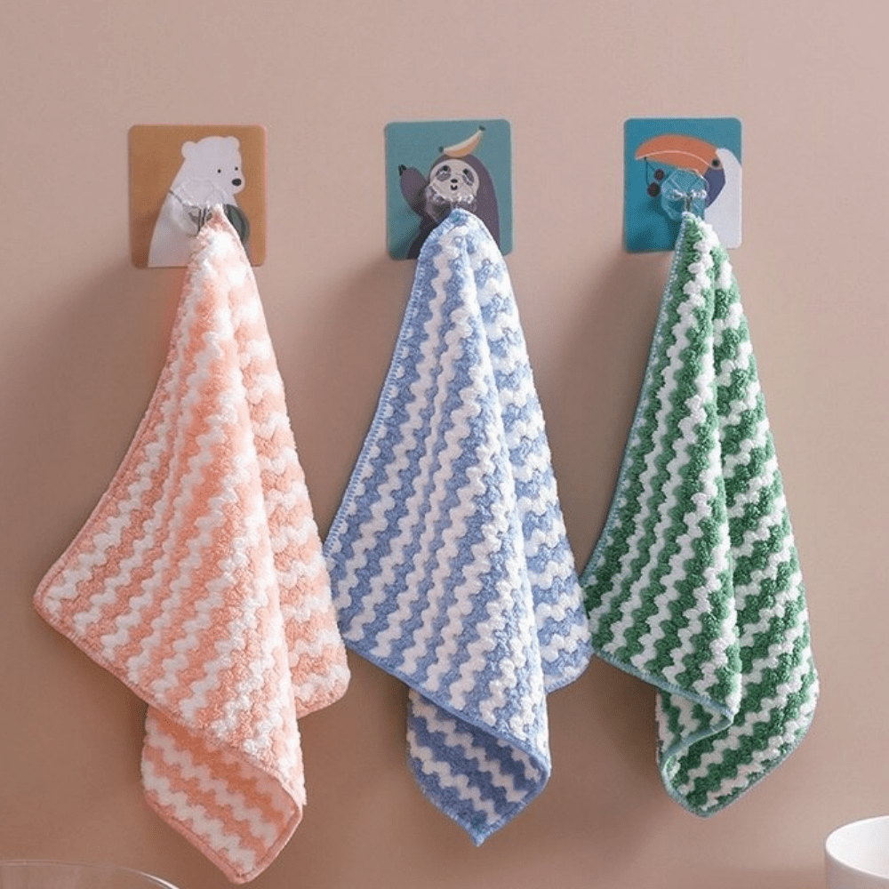 microfibre cleaning cloths made from coral fleece for streak-free cleanliness