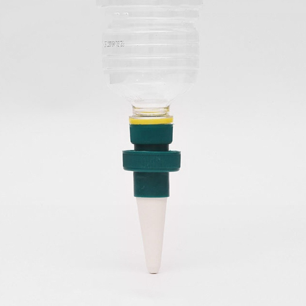 Self-watering spikes for plants – Automatic drip tips for bottles