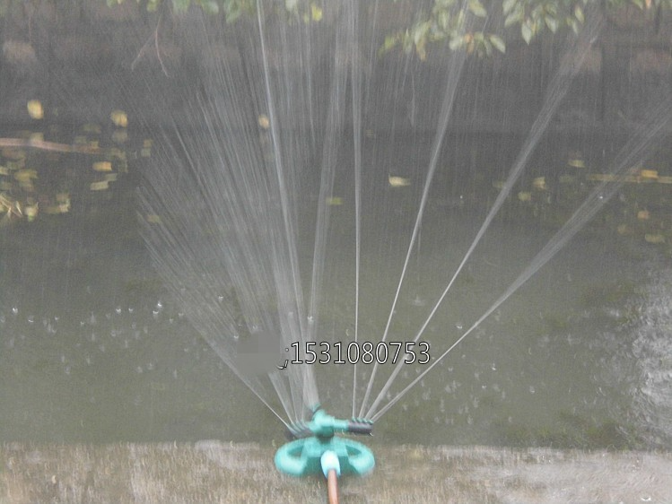Adjustable Garden Sprinkler – Efficient Lawn Watering with 360° Spray Function