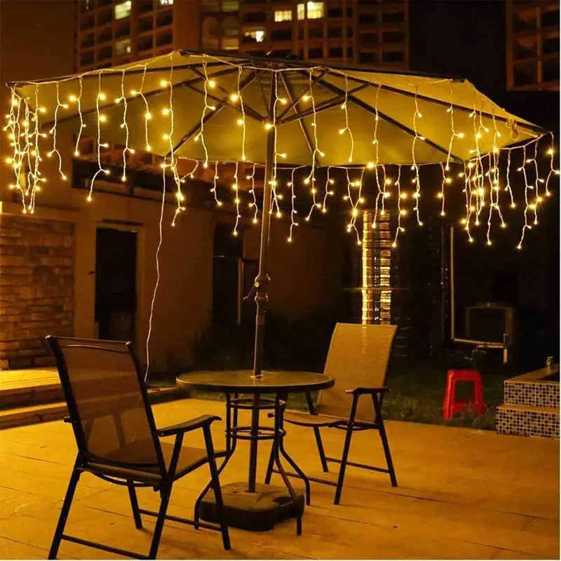 Quntis 10m 300 LED Solar String Lights – IP44 Waterproof Outdoor Garden & Patio Christmas Waterfall Icicle Lights for Holiday & Party Decoration
