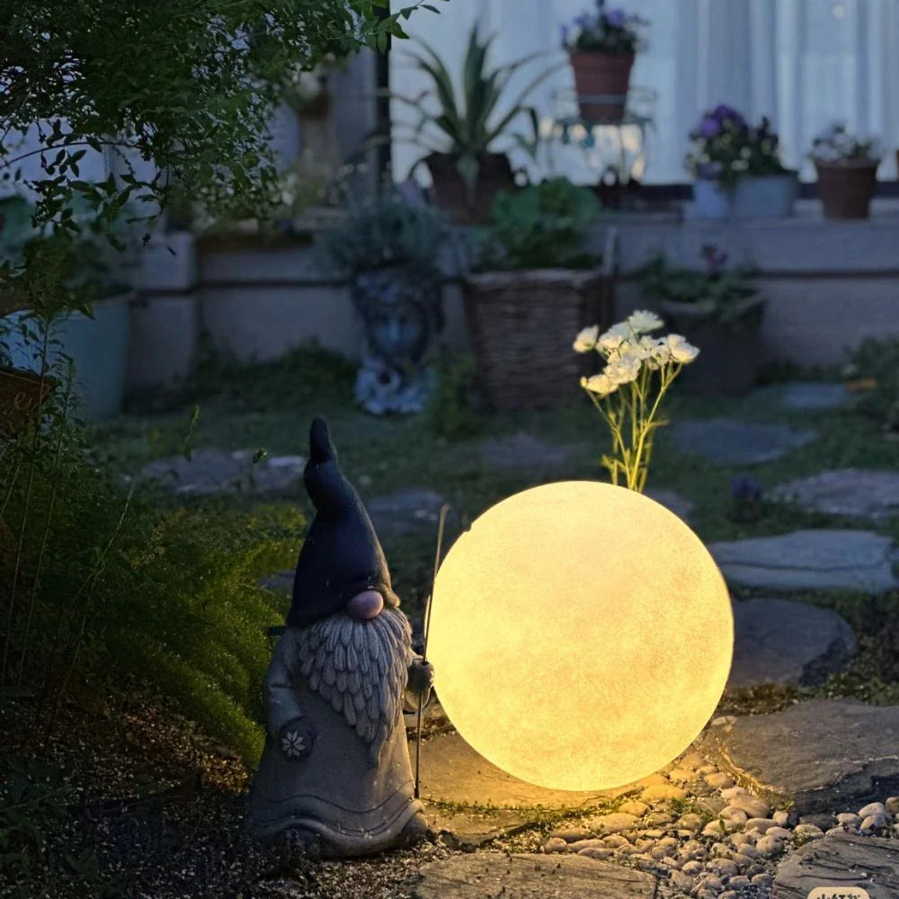 Selene Moon Garden Light