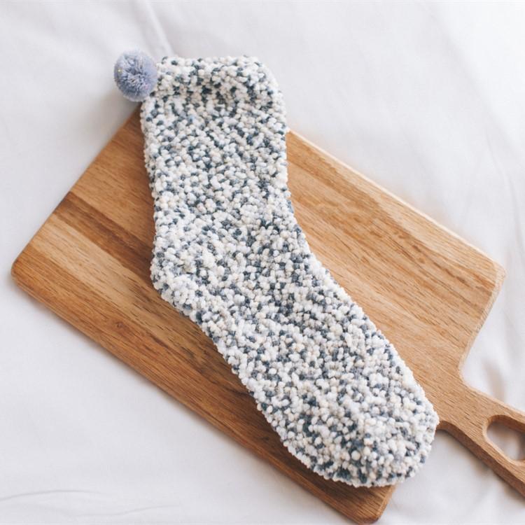 Comfy Gift Pom Pom Cupcake Socks