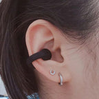 Bone conduction headphones with clip for the ear, wireless