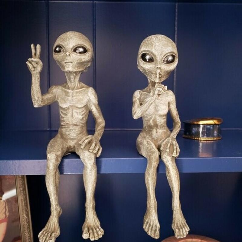 Statue Garden Alien