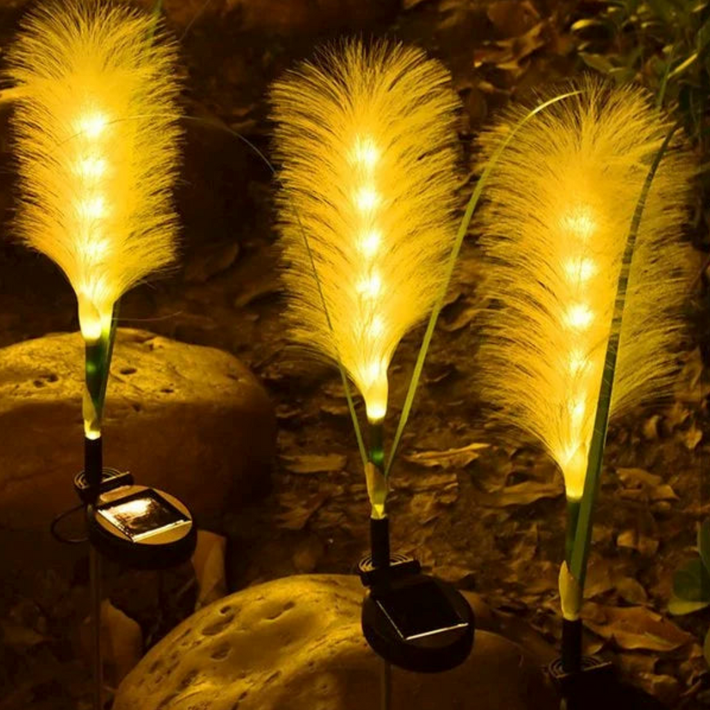 SolarPlume Outdoor Courtyard Lamps