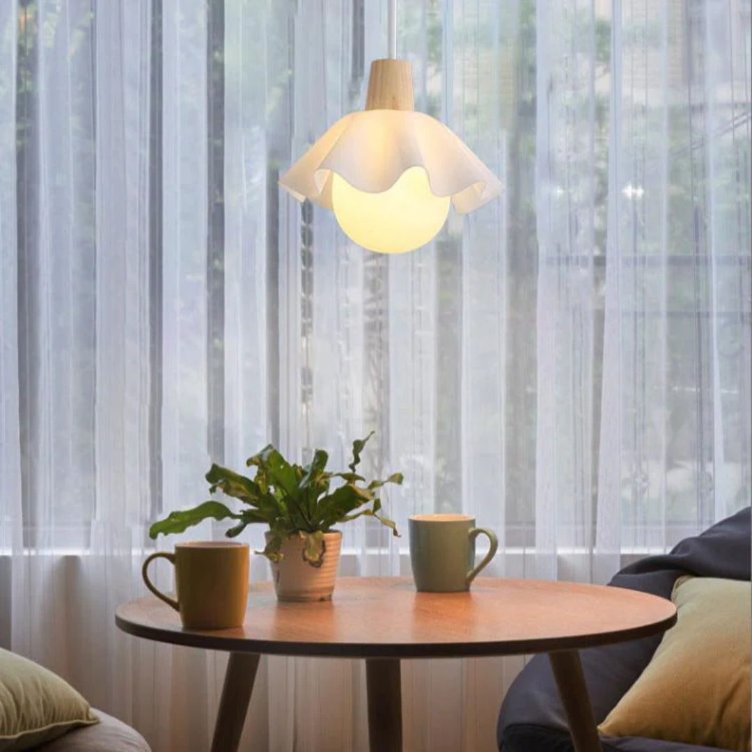 Flower-shaped pendant lamp