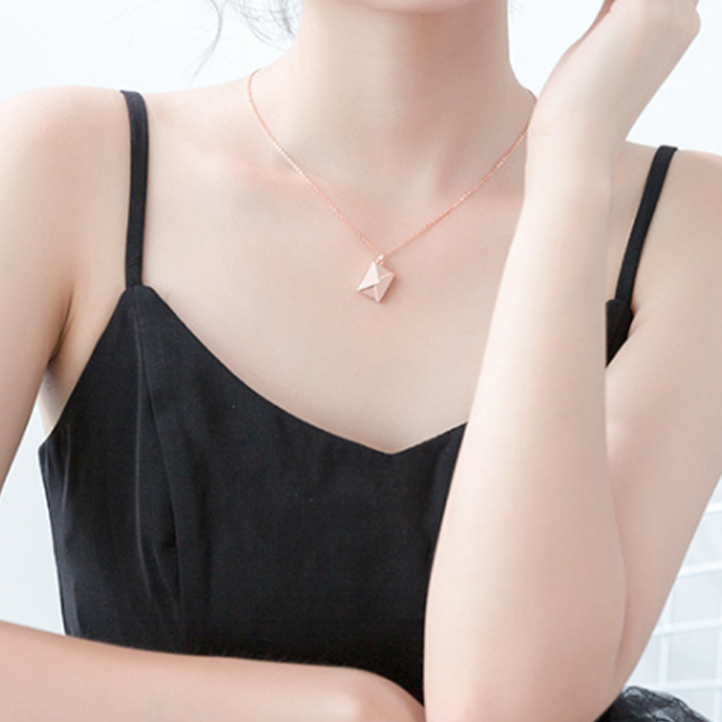 Metal wrap neck chain