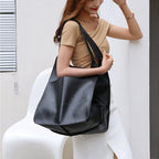 Women's oversized handbag