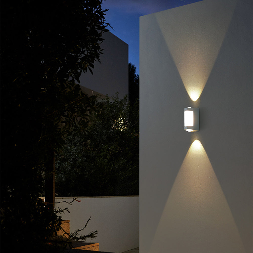 IP65 Waterproof Outdoor Wall Lamp
