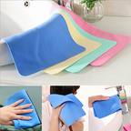 Reusable absorbent cleaning cloth