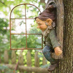 Garden decoration of the gnome statue