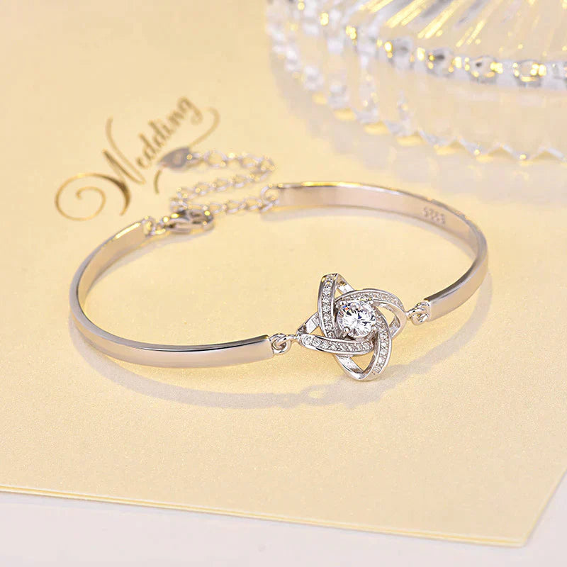 Stylish Love Knot Bracelet | Perfect for Daily Wear Enjoyment!