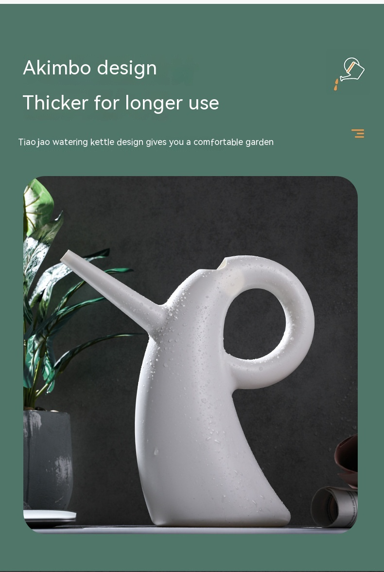 Watering can with extended spout – Elegant design for precise watering