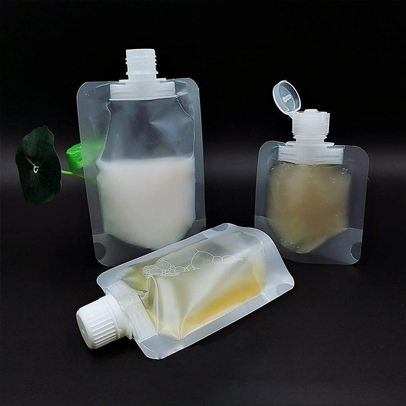 Portable packaging bag for liquids