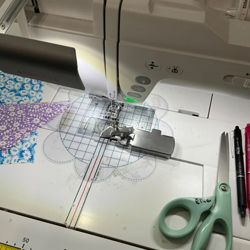 MagneticSeam Effortless Stitch Guidance