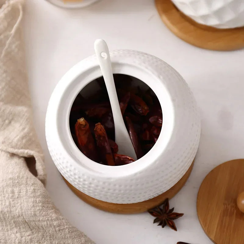 Harmony of taste and design – ceramic containers with bamboo lids
