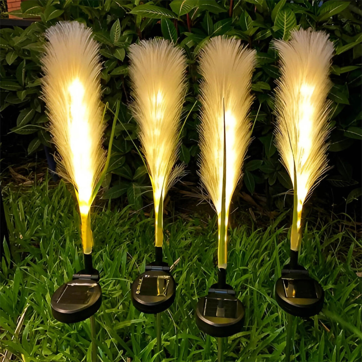 EcoGlo – Sustainable Solar Reed Lamp