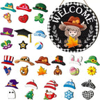 The best Christmas decorationsInterchangeable welcome sign with wooden gnome