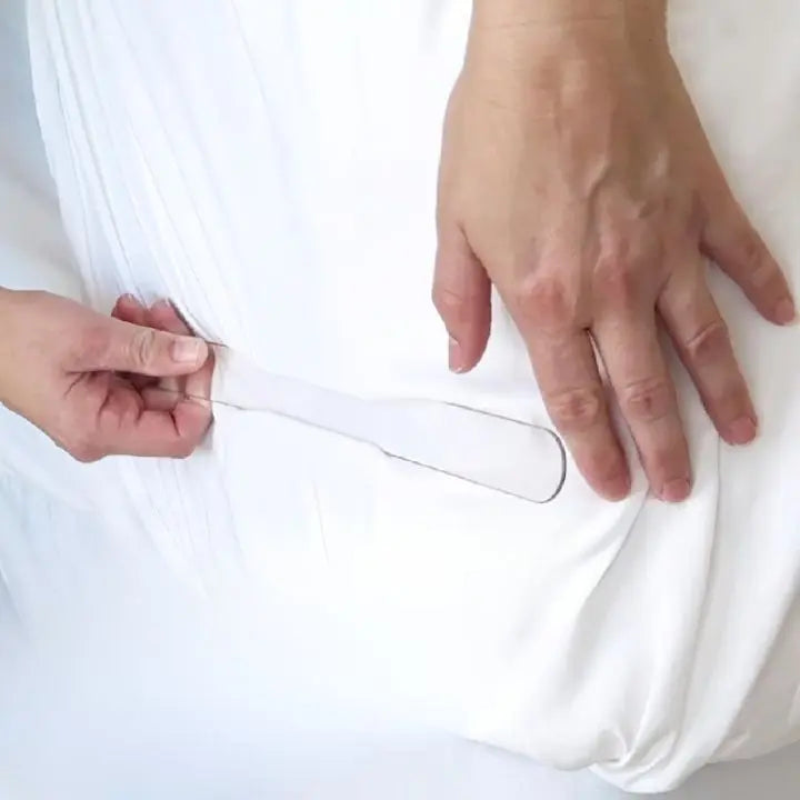 4 pieces | Durable bed sheet holders – Securely fix bed sheets