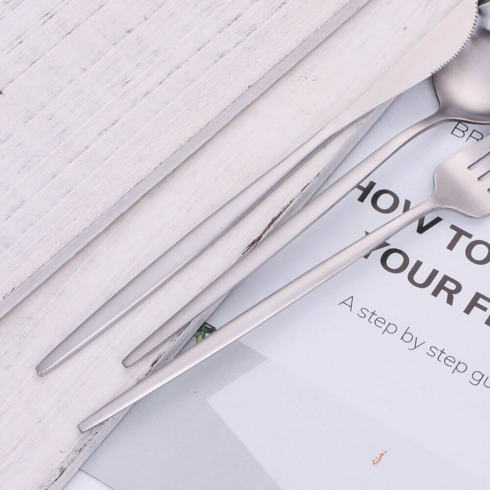 Modern Silver Cutlery Utensil Set