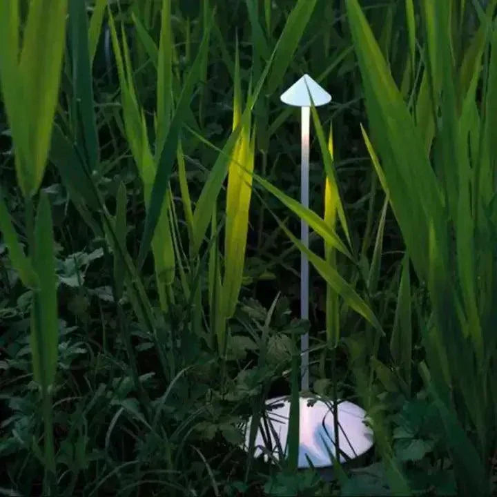 BeamLuxe - Sleek Wireless Table Light