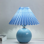 Nordic minimalist 1-light table lamp made of ceramic with pleats
