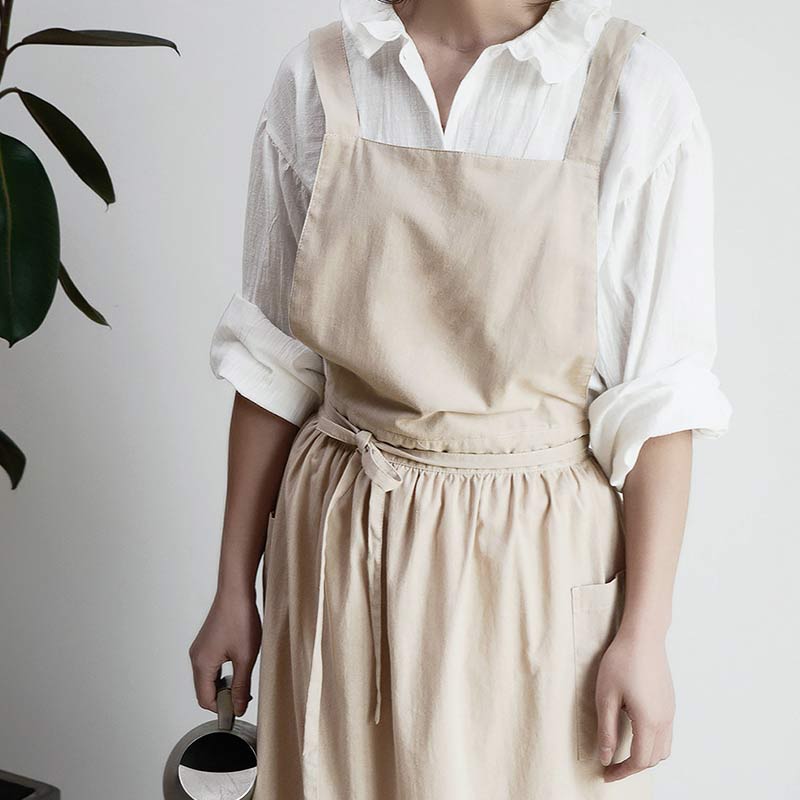 Waterproof cotton apron with practical pockets – ChefMate
