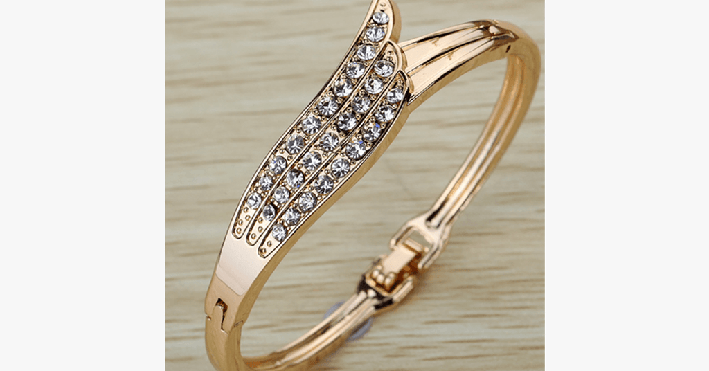 Angel Wing Bracelet - Perfect for special occasions