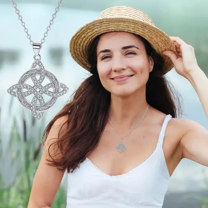 WitchKnot Necklace