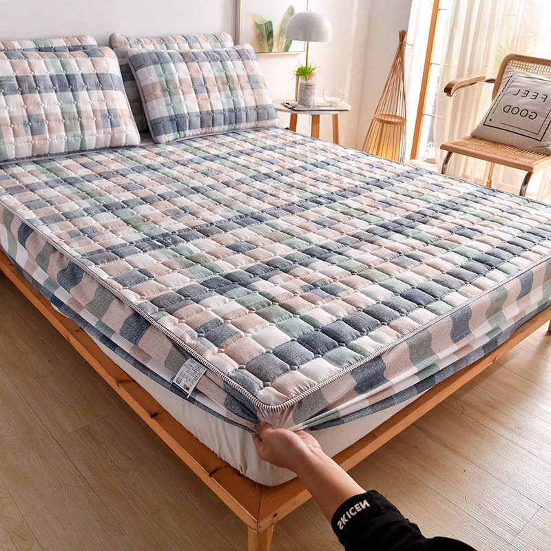 CushioGuard Silk Mattress Cover | Breathable and luxurious protection for your mattress