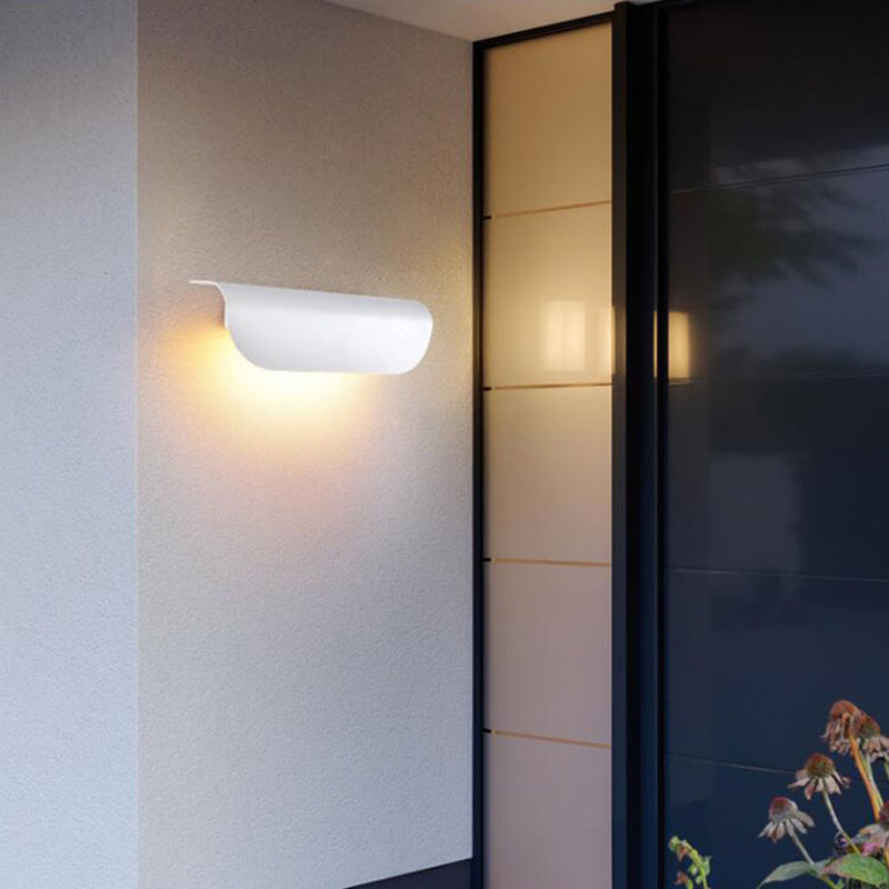 Modern Waterproof Curved Outdoor Wall Lamp