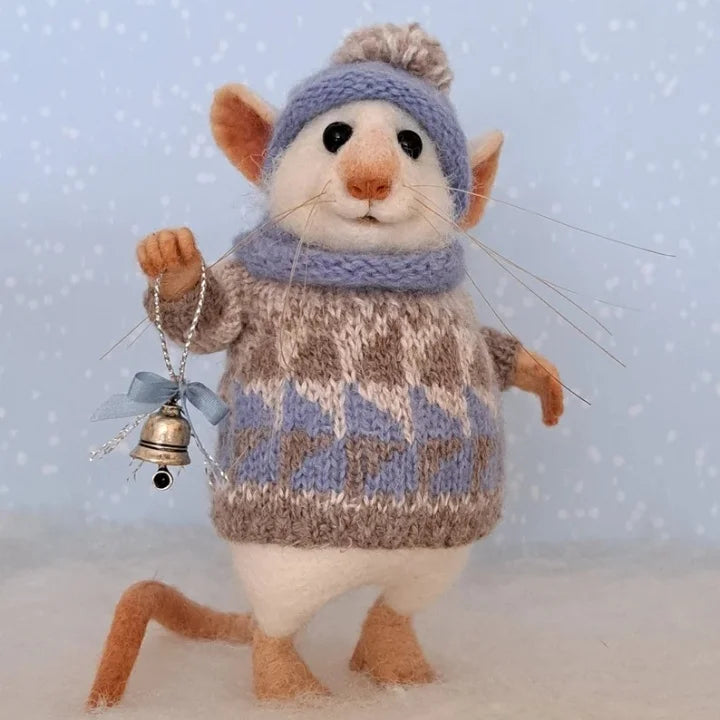Handmade felt mouse | Christmas decoration & gift idea | Needle felted from wool & fabric | Sustainable