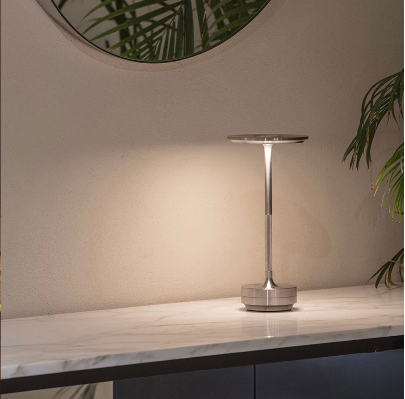 ClarityGlow Luxe Edition | Wireless LED Table Lamp
