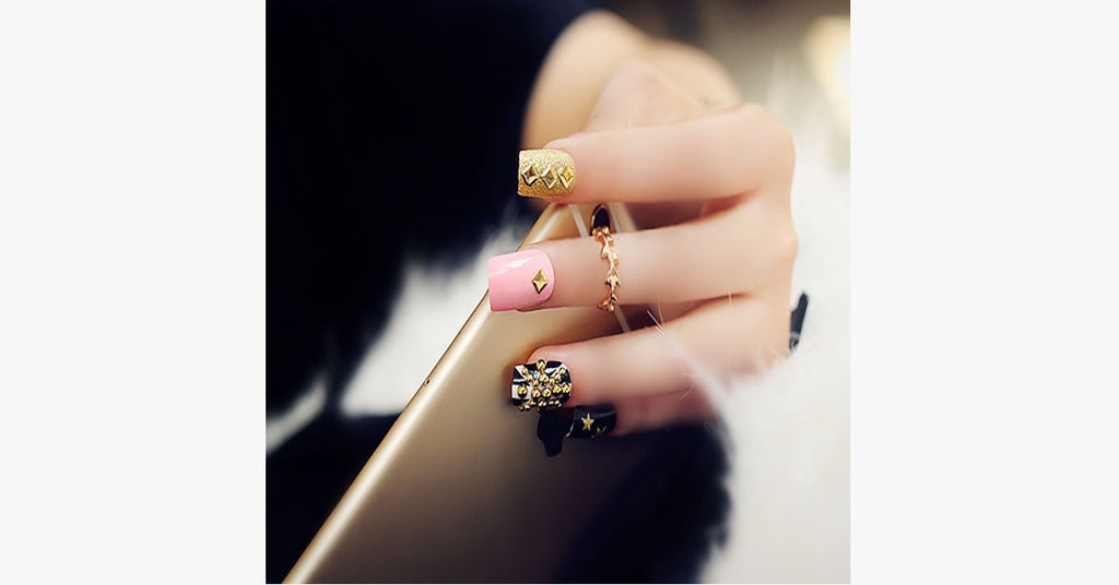 Acrylic Nails with Rivets