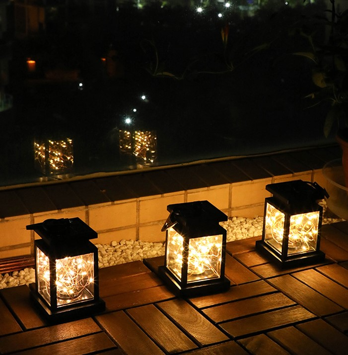 Solar LED Lantern with Light Wire and Hanging Clip – Waterproof Garden Lighting for Terrace and Balcony