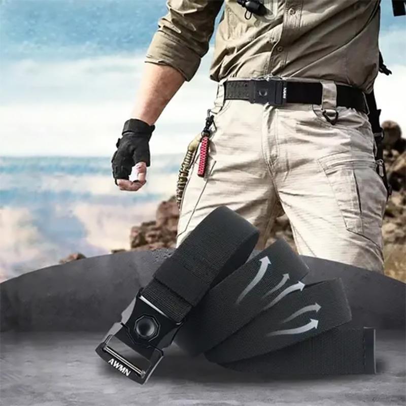 Tactical belt with automatic buckle