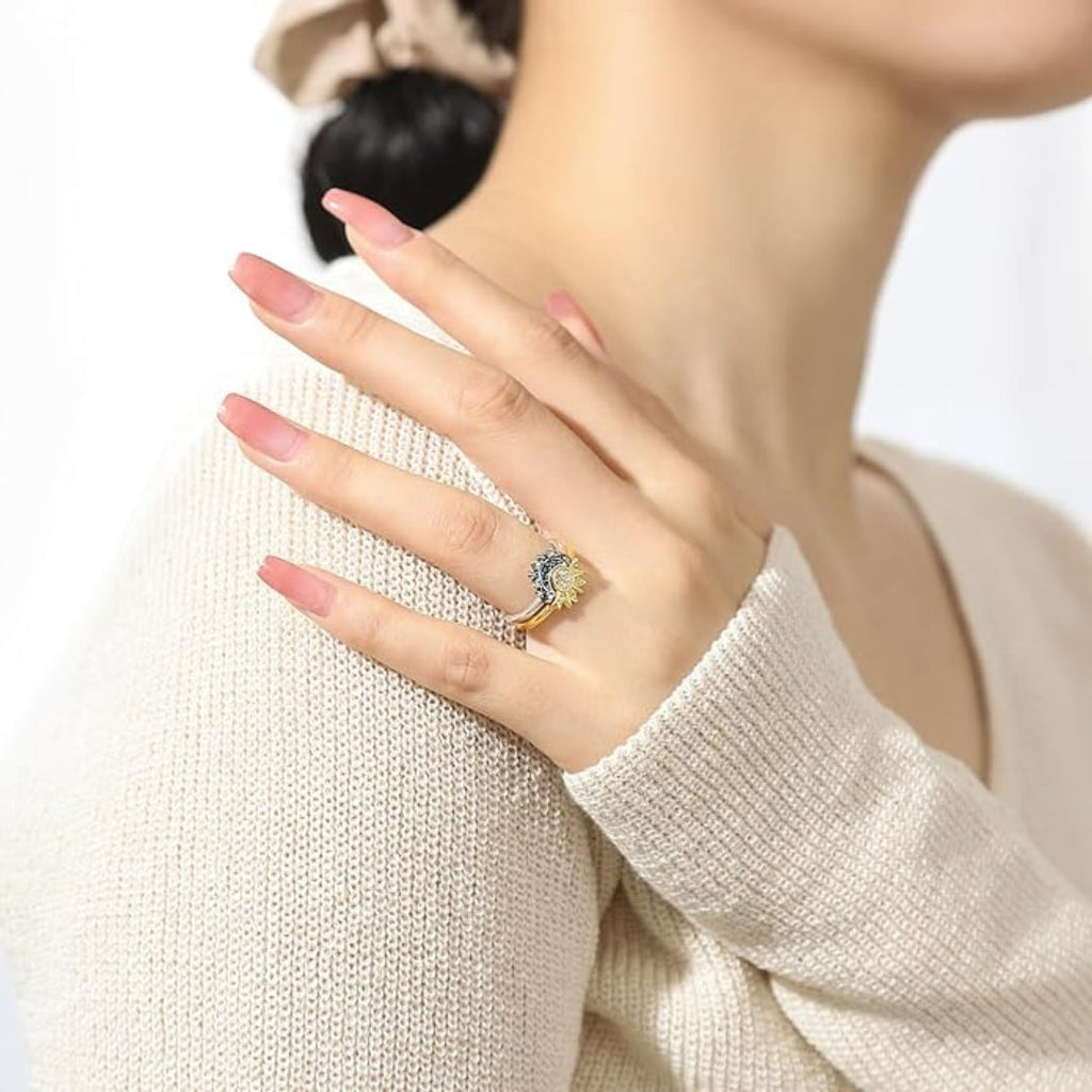 Set of Rings with Cosmic Motif