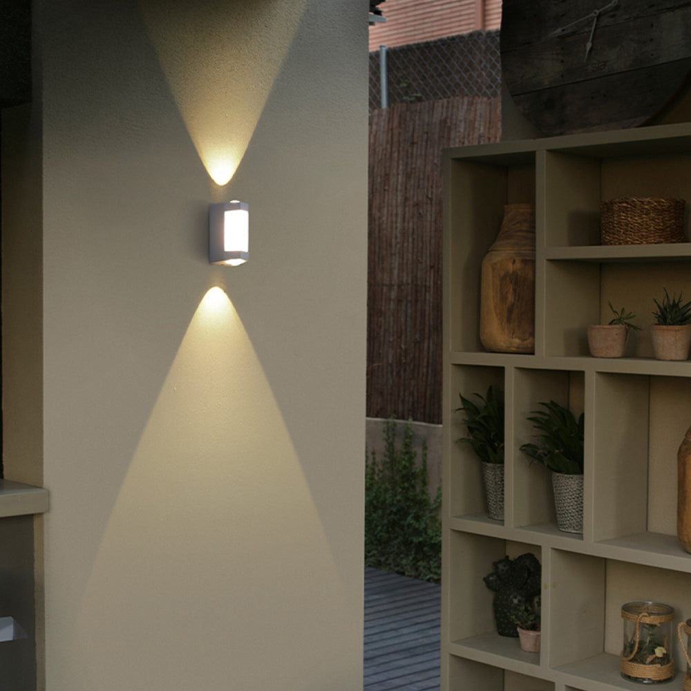 IP65 Waterproof Outdoor Wall Lamp