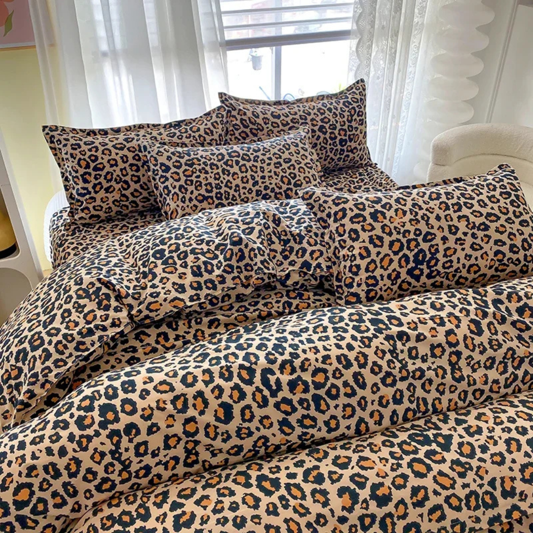Luxury Duvet Cover with Leopard Print